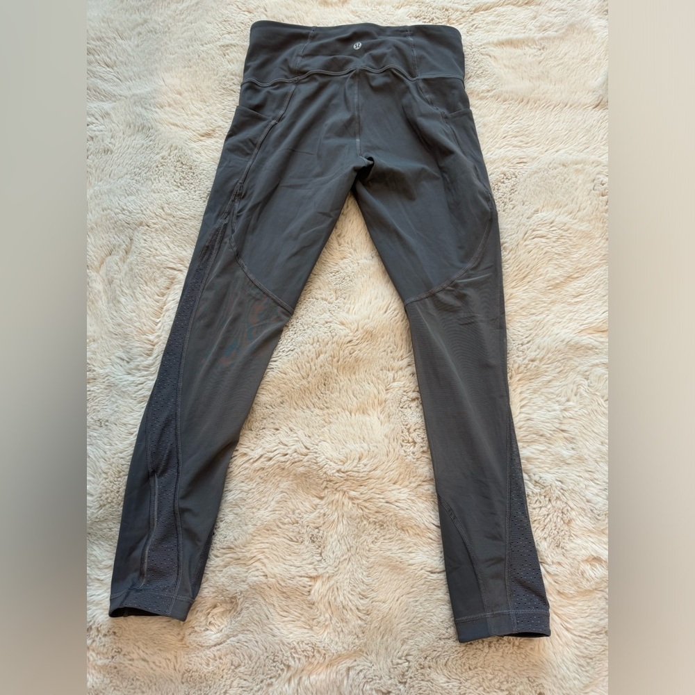 Lululemon Mesh In Movement 7/8 Tight Size 8 - image 6
